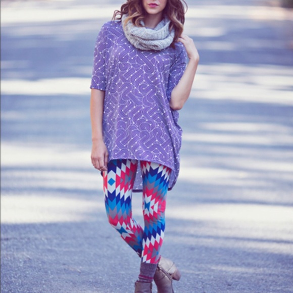 NWT LulaRoe Irma top - Picture 4 of 4